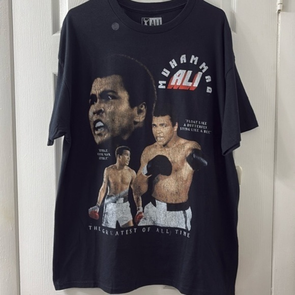 Muhammad Ali Graphic T-Shirt - Black - Picture 1 of 4